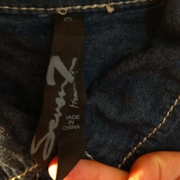 Blouse - Picture 2 of 4